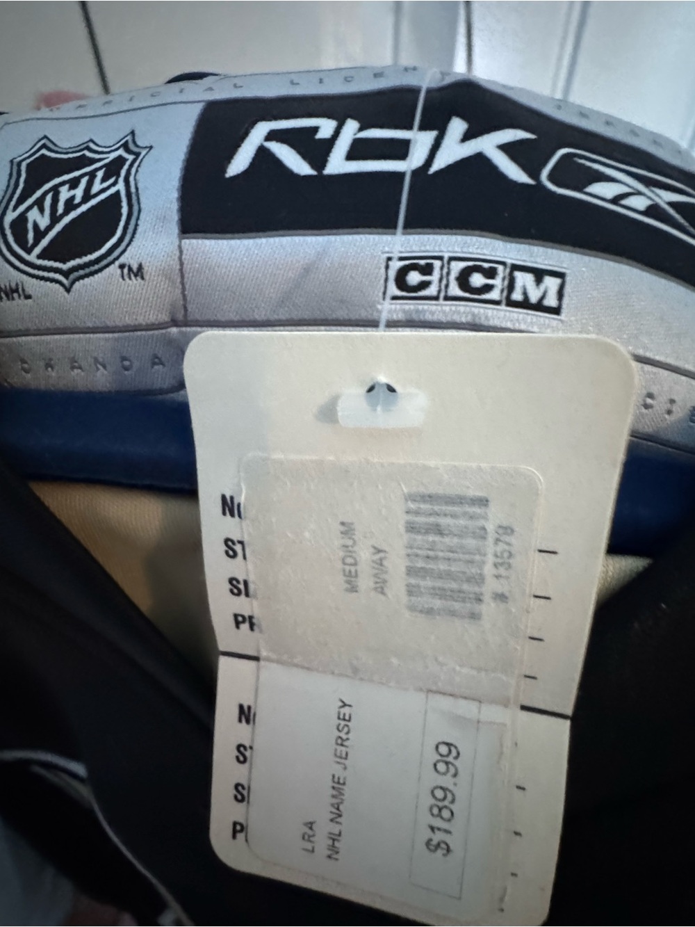 Pittsburgh Penguins Reebok Black and White NHL Reebok Jersey. - Picture 4 of 4